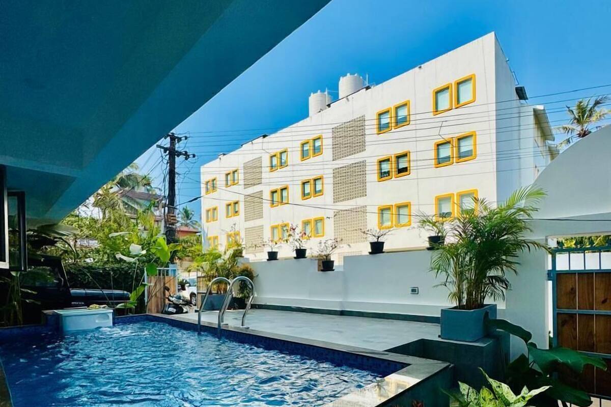 Private pool