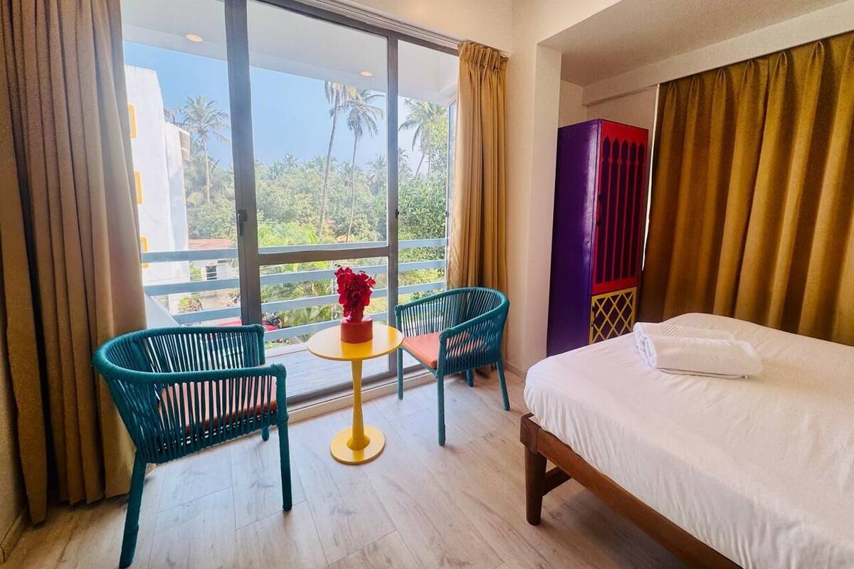 1 bedroom, individually decorated, iron/ironing board, free WiFi