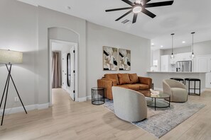 Smart TV - Spacious 3-bedroom house with AC and WiFi in superb Brandon (Brandon)