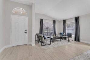 Interior - Spacious 3-bedroom house with AC and WiFi in superb Brandon (Brandon)