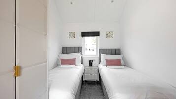2 bedrooms