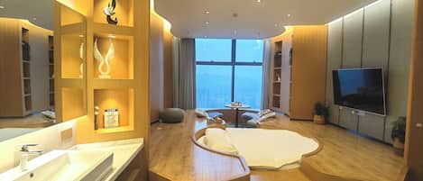 エリート ダブルルーム リバービュー | 羽毛の掛け布団、デスク、ノートパソコン用作業スペース、遮光カーテン