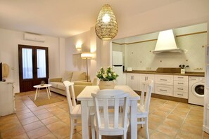 TV - R008. Nueva 33 - Apartament Nº1 (Nerja)