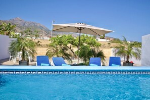 Pool - R009. CASA LIDIA - House with swimming pool (Nerja)