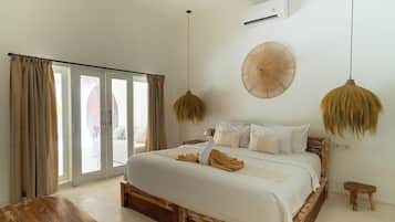 Deluxe Villa, Havuz Manzaralı | Odada kasa, beşik/çocuk yatağı, portatif/ilave yatak