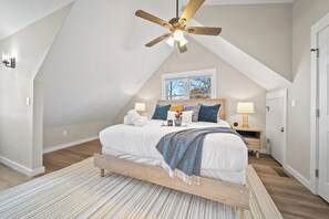 3 soverom, strykejern/-brett, reiseseng for barn og wi-fi (inkludert)