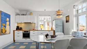 Uklassifisert bilde, 3 av 18, knapp