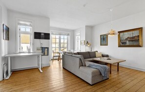 TV - Amazing apartment in Skagen with WiFi (Skagen)