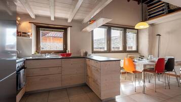 Frigorifero, forno, pentole/stoviglie/utensili