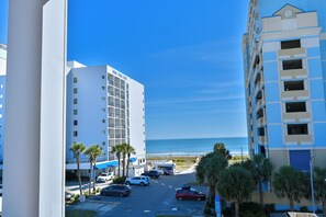 Exterior - 3BR Luxury Vacation Home - Unbeatable Location and View (Myrtle Beach)