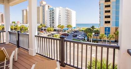 3BR Luxury Vacation Home - Unbeatable Location and View