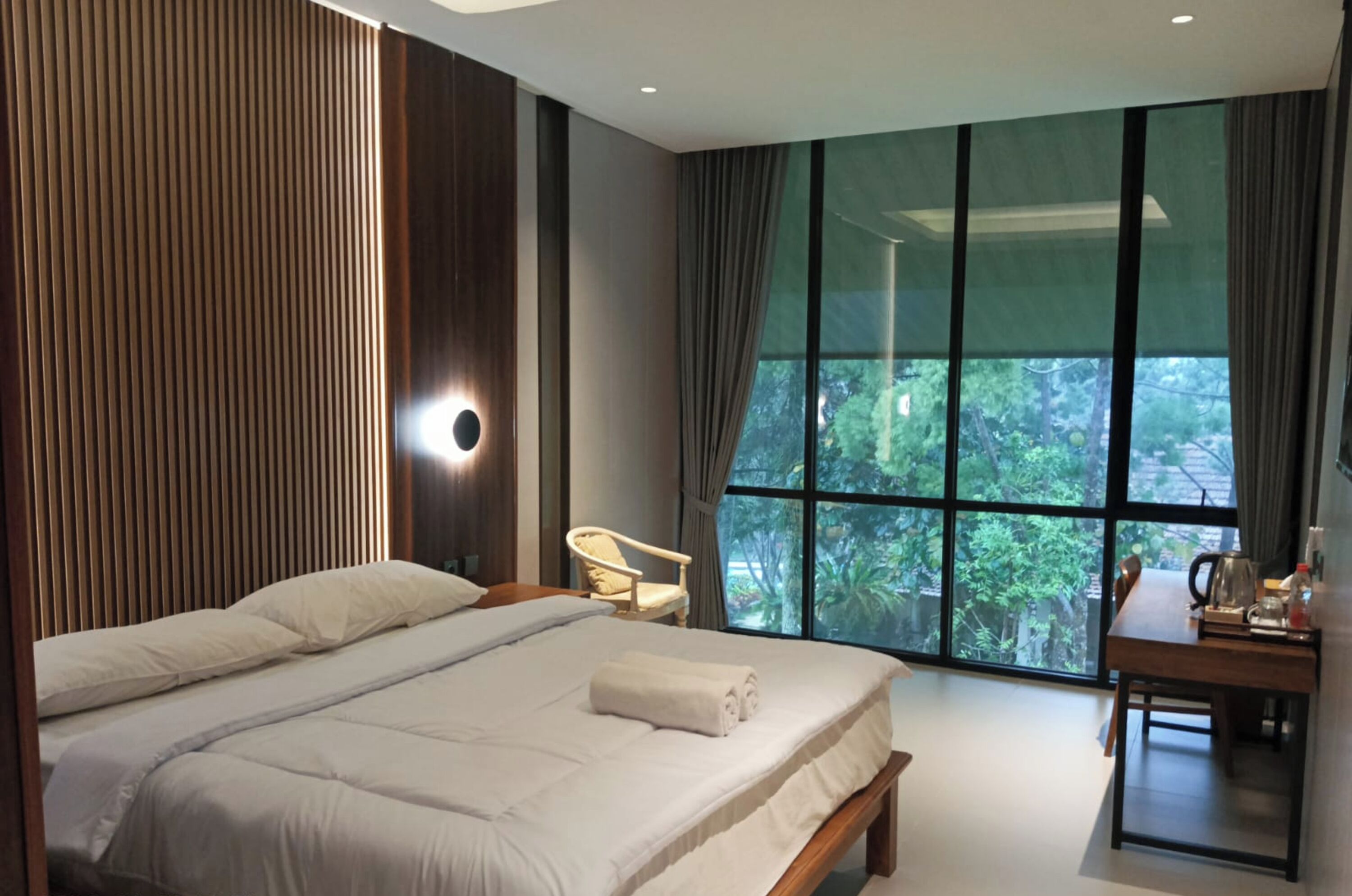 Aruna Executive Suite King | Free WiFi