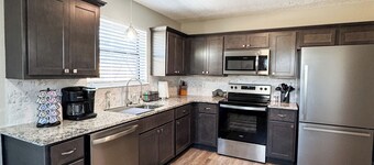 Hey, Porter: New, Remodeled, Modern, Clean 3BR NR Lawton Ft Sill/Wichita Mts