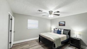 3 Schlafzimmer, Bügeleisen/Bügelbrett, kostenloses WLAN, Bettwäsche