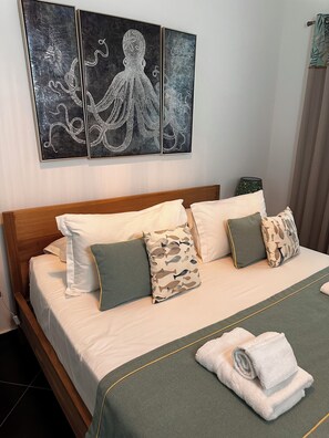 5 bedrooms, iron/ironing board, travel cot, WiFi