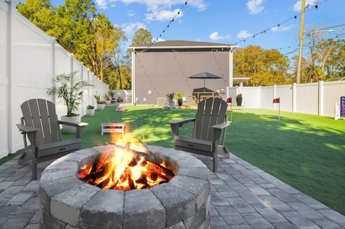 Brand New beautiful house with a luxury back yard!