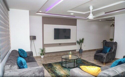 Beautiful Serviced apartment at Nanakrom, Accra