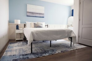 3 bedrooms, iron/ironing board, WiFi, bed sheets - Charming 3-bedroom townhome with AC and WiFi in welcoming Laredo (Laredo)