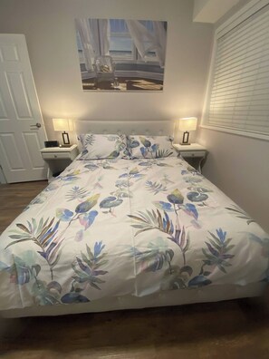 2 bedrooms, in-room safe, desk, iron/ironing board