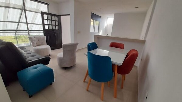 Lägenhet Business - utsikt mot staden | Sängtillbehör av högsta kvalitet, gratis wi-fi och sängkläder