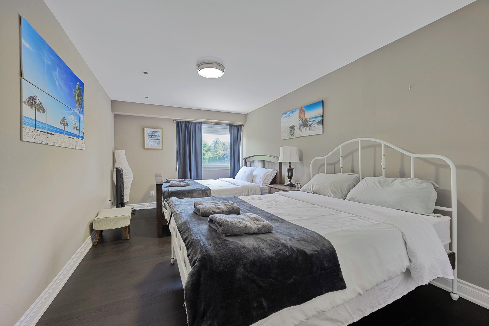 3 bedrooms, in-room safe, desk, iron/ironing board