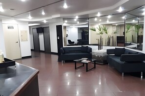 Apartment | Lobby
