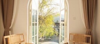 HANG ZHOU XI HU DOUMO SHAN JING JIU DIAN