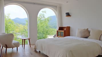 Habitación | Edredón, cortinas blackout, tabla de planchar con plancha y wifi gratis