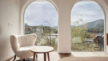 Habitación | Edredón, cortinas blackout, tabla de planchar con plancha y wifi gratis