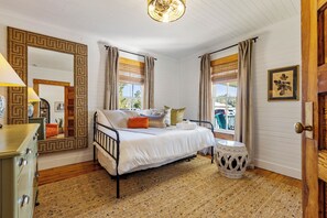 2 sovrum, strykjärn/strykbräda, gratis wi-fi och sängkläder