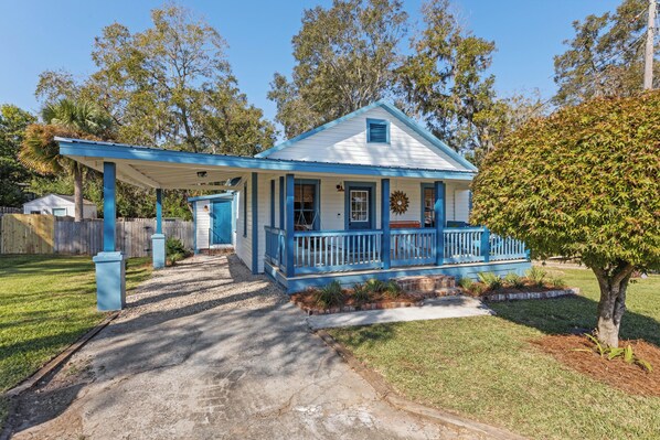 Exterior - Welcome to The Schoolhouse – A charming cottage in historic Monticello, Florida. (Monticello)