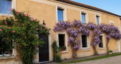 The Licaraclo is located in Puisaye very close to Guédelon