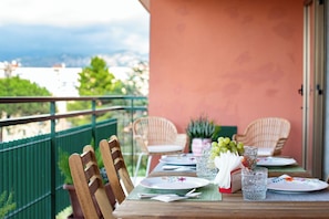 Apartment | Terrace/patio - Sorrento Centre Home With Amazing View Terraces (Sorrento)