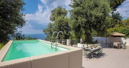 Sorrento Villa With Pool And Amazing Views