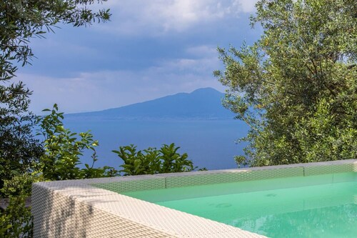 Sorrento Villa With Pool And Amazing Views