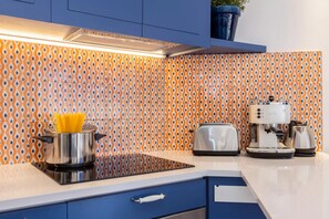 Appartement | Cuisine privée | Réfrigérateur, four, plaque de cuisson, cafetière/bouilloire