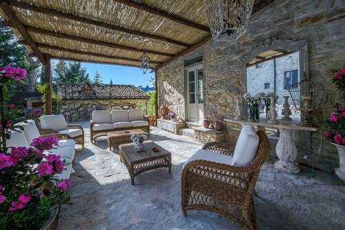 Villa Chianti With Exclusive Pool And Typical Barn