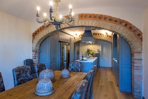 Villa | In-room dining