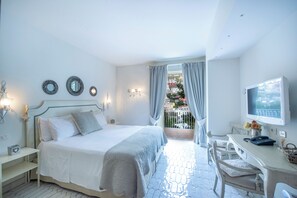 Villa | 6 bedrooms, in-room safe, desk, laptop workspace - Villa In Positano With Luxury Spa & Amazing View (Positano)
