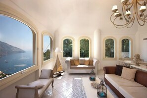 Villa | Living area | Smart TV, fireplace, video game console, books - Villa In Positano With Luxury Spa & Amazing View (Positano)