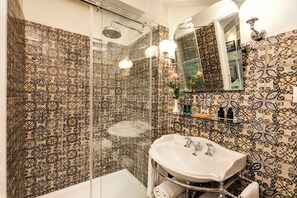 Villa | Badezimmer