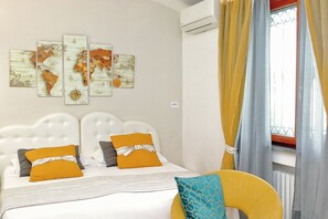 4 bedrooms, desk, laptop workspace, free WiFi