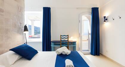 Elegant Villa In Anacapri | Infinity Pool & Design