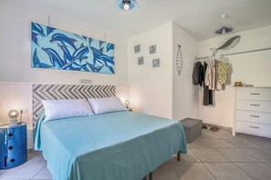 4 bedrooms, in-room safe, blackout curtains, iron/ironing board