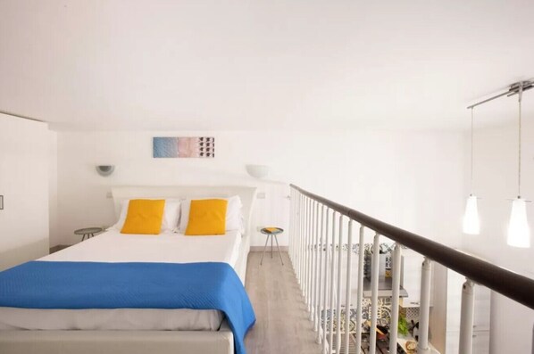 Apartment | 2 bedrooms, in-room safe, iron/ironing board, free WiFi