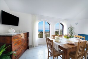 Apartment | In-room dining