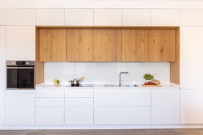 Leilighet | Eget kjøkken | Kjøleskap, ovn, kokeplater og oppvaskmaskin