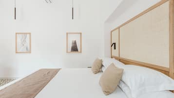 Kamar | 1 kamar tidur, minibar, meja kerja, dan ruang kerja ramah laptop