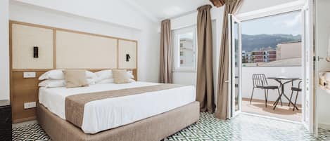 Room | 1 bedroom, minibar, desk, laptop workspace