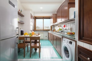 Appartamento | Cucina privata | Forno, piano cottura, lavastoviglie, macchina per tè/caffè